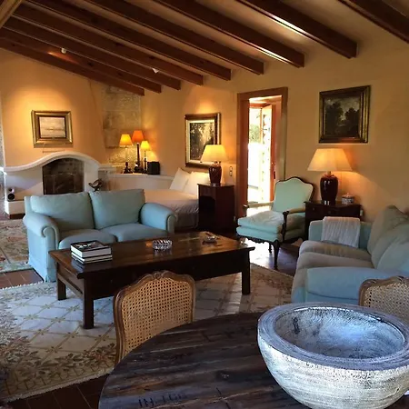 The Lake House Apartment